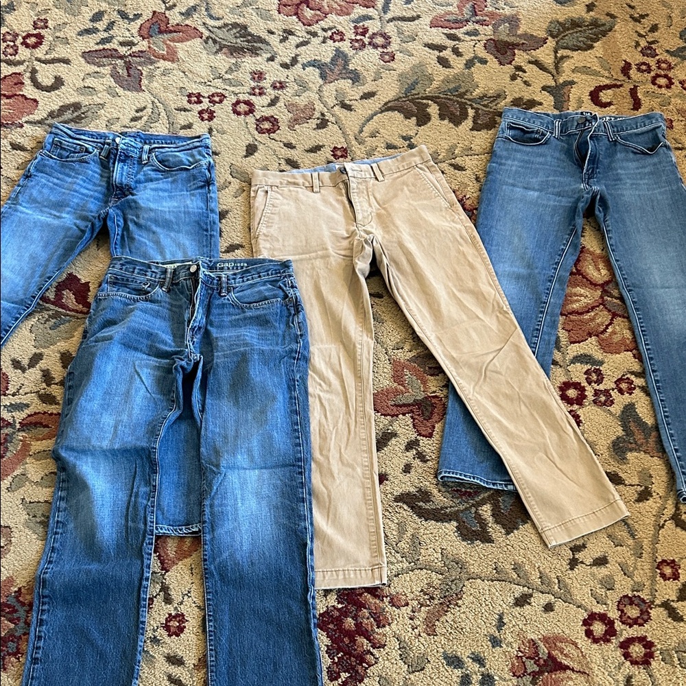 GAP Men's Classic Blue and Tan Straight Jeans